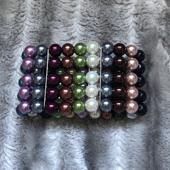 NWOT Multicolour Cuff Bracelet Faux Pearl 🧡 - Picture 4 of 4